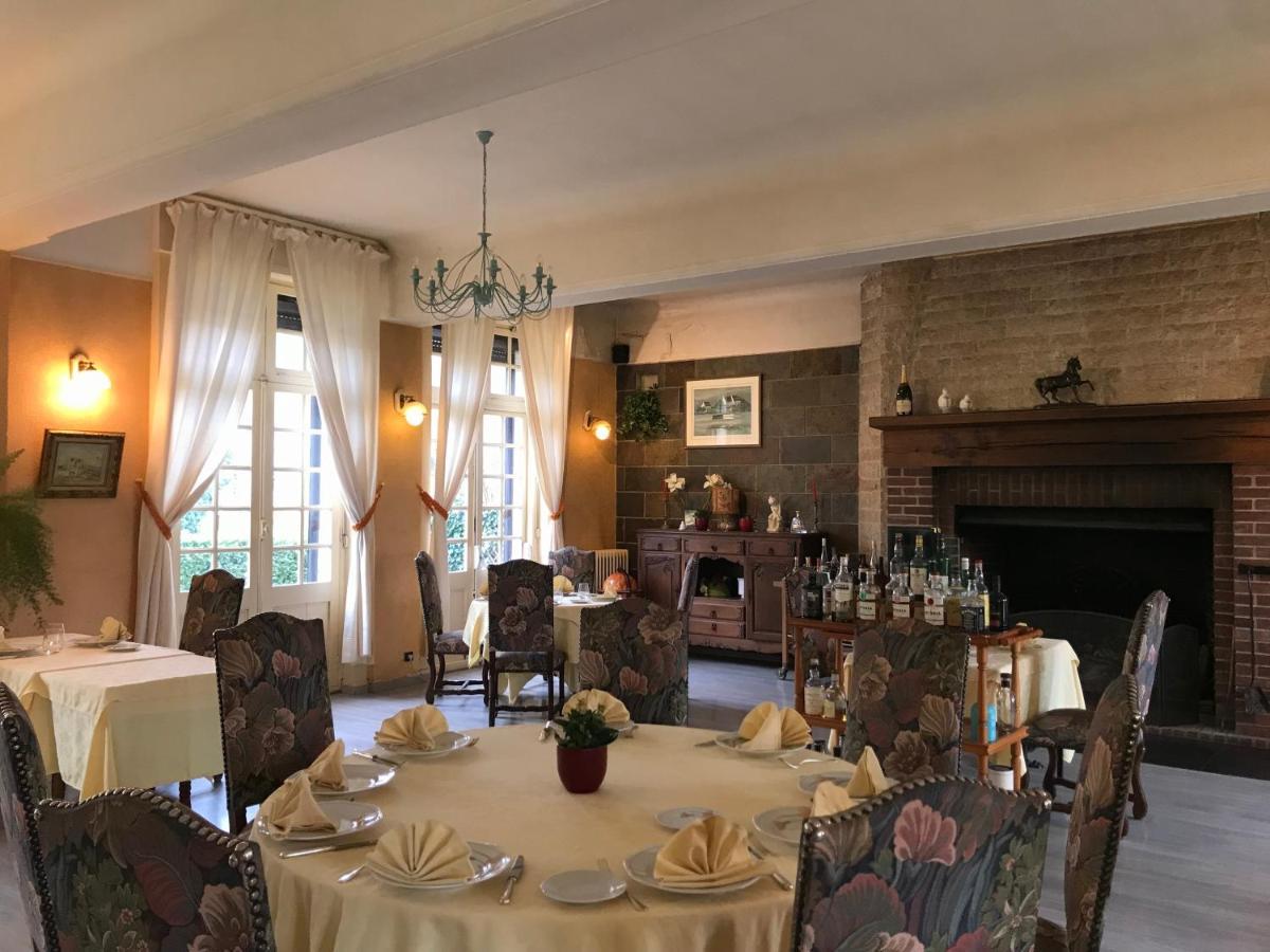 Logis Hotel & Restaurant - Auberge De La Foret Hazebrouck Esterno foto