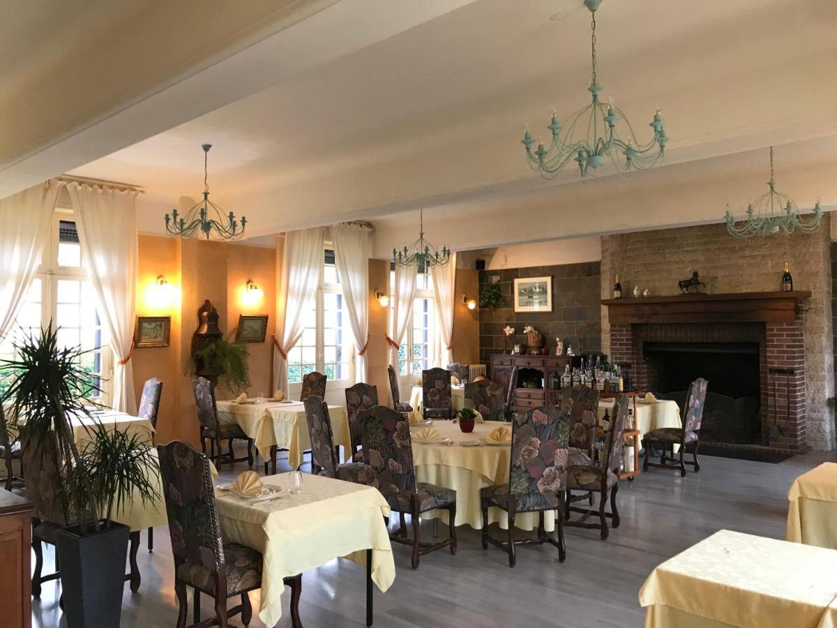 Logis Hotel & Restaurant - Auberge De La Foret Hazebrouck Esterno foto