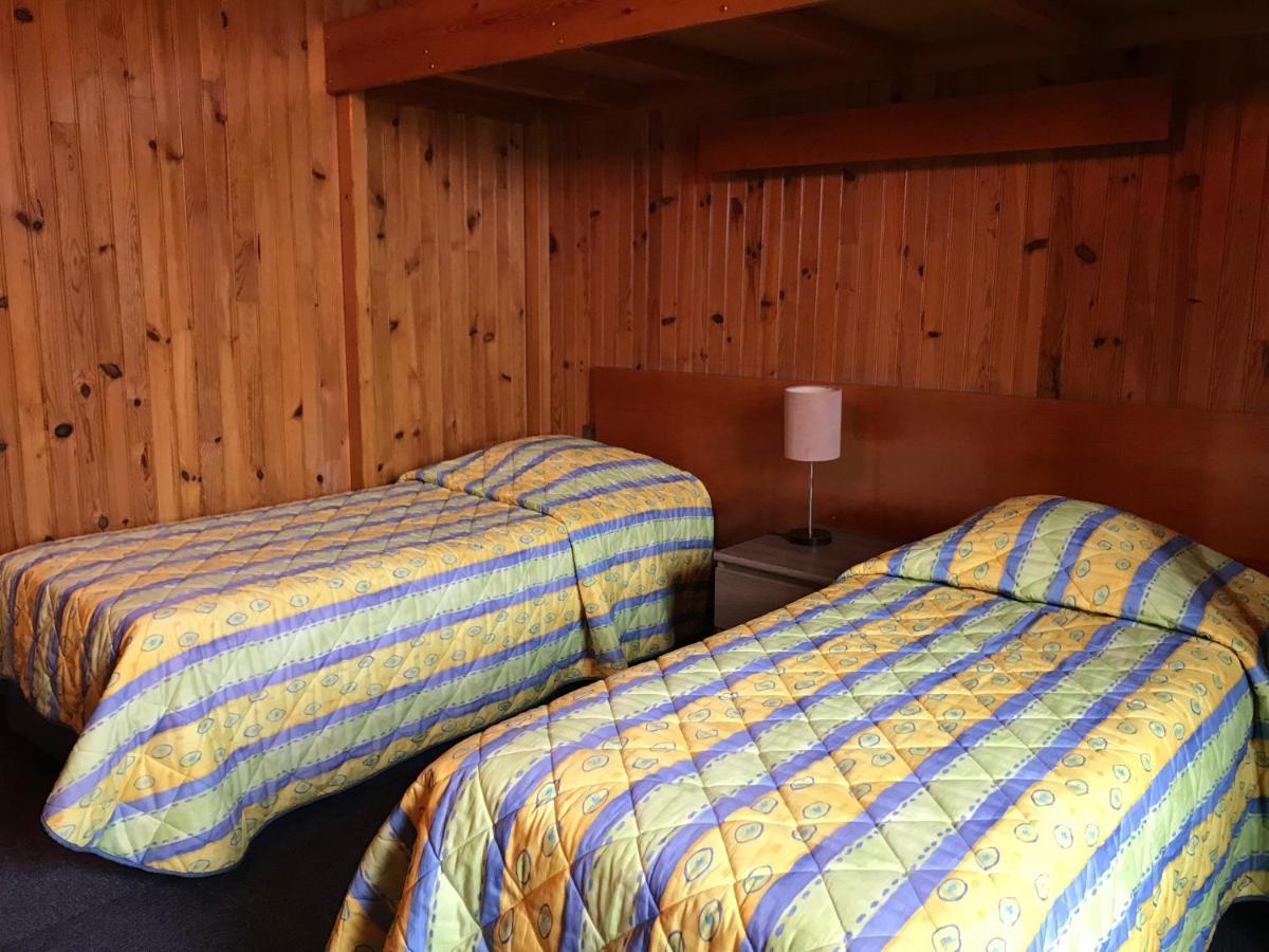 Logis Hotel & Restaurant - Auberge De La Foret Hazebrouck Esterno foto